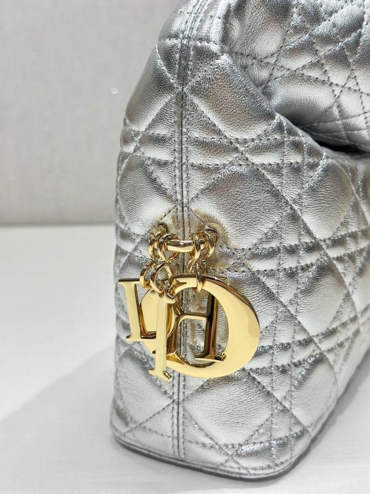 Dior Toujours Hobo 22,5CM