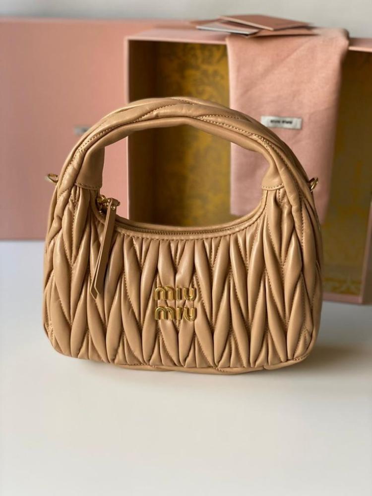 MIUMIU 20CM