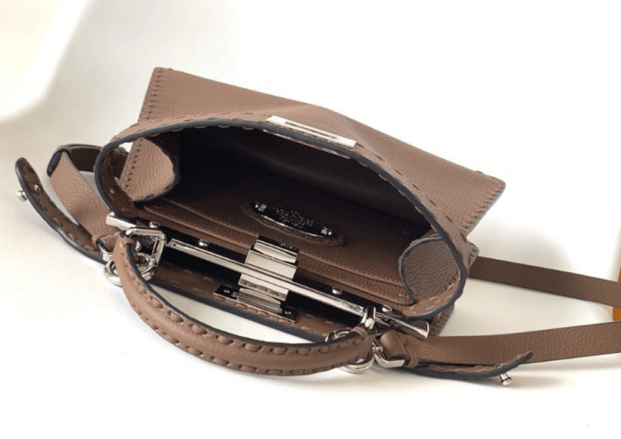 FENDI Peekaboo small 27CM