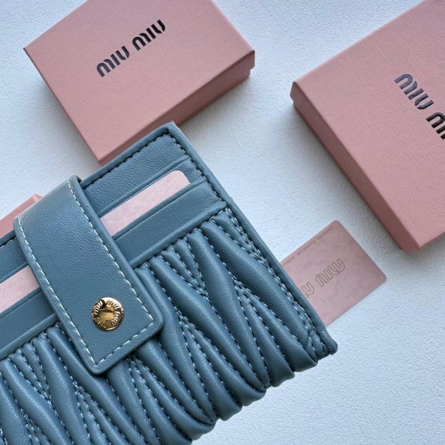 MIUMIU