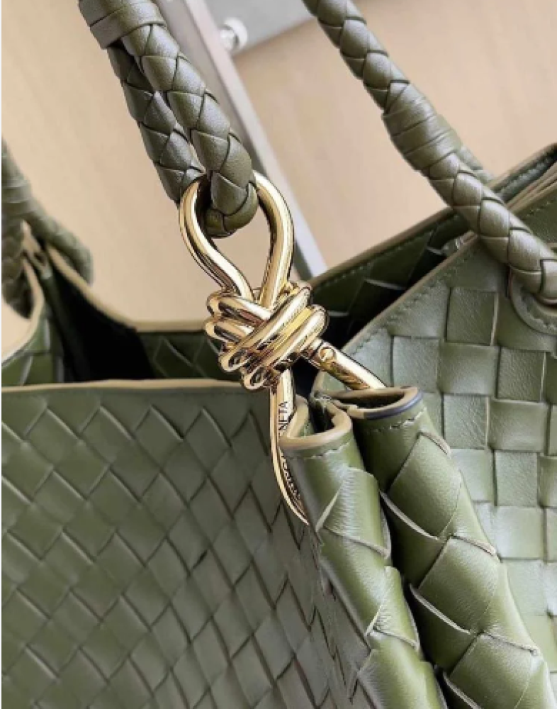 BOTTEGA Large Parachute 30cm
