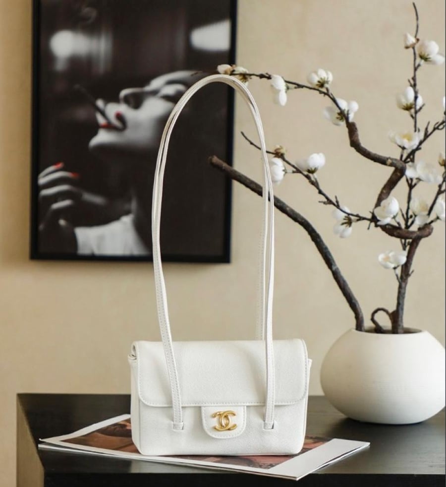 Chanel 17CM