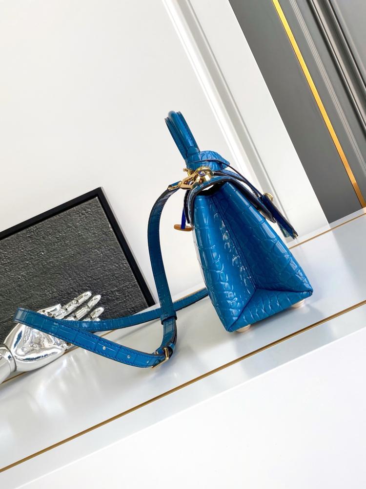 Louis Vuitton mini 19CM
