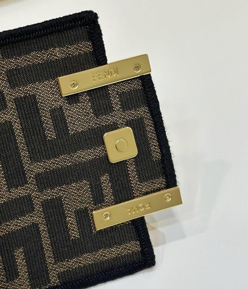 FENDI NANO 10,5CM
