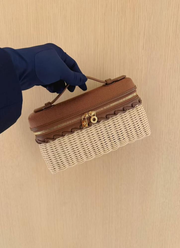 Loro Piana  19CM