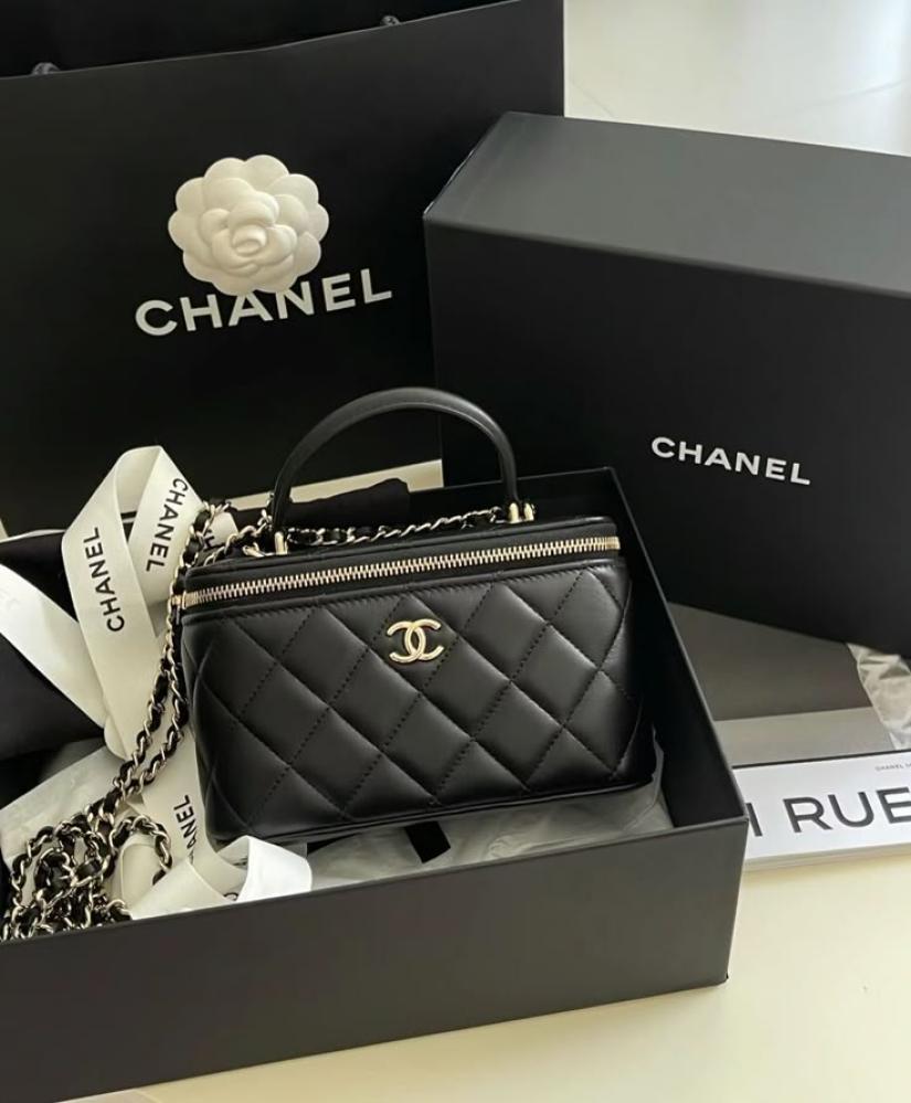 Chanel 17CM