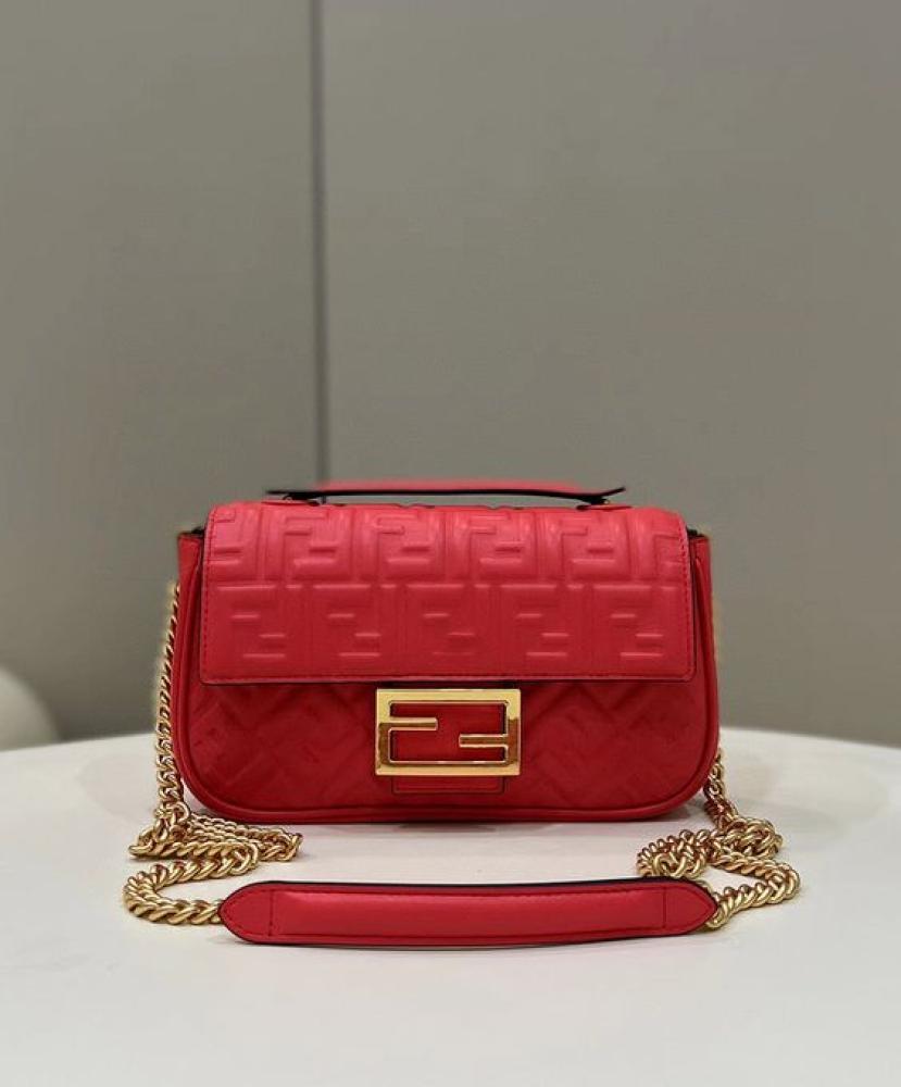 Fendi Baguette Chain Midi 24CM