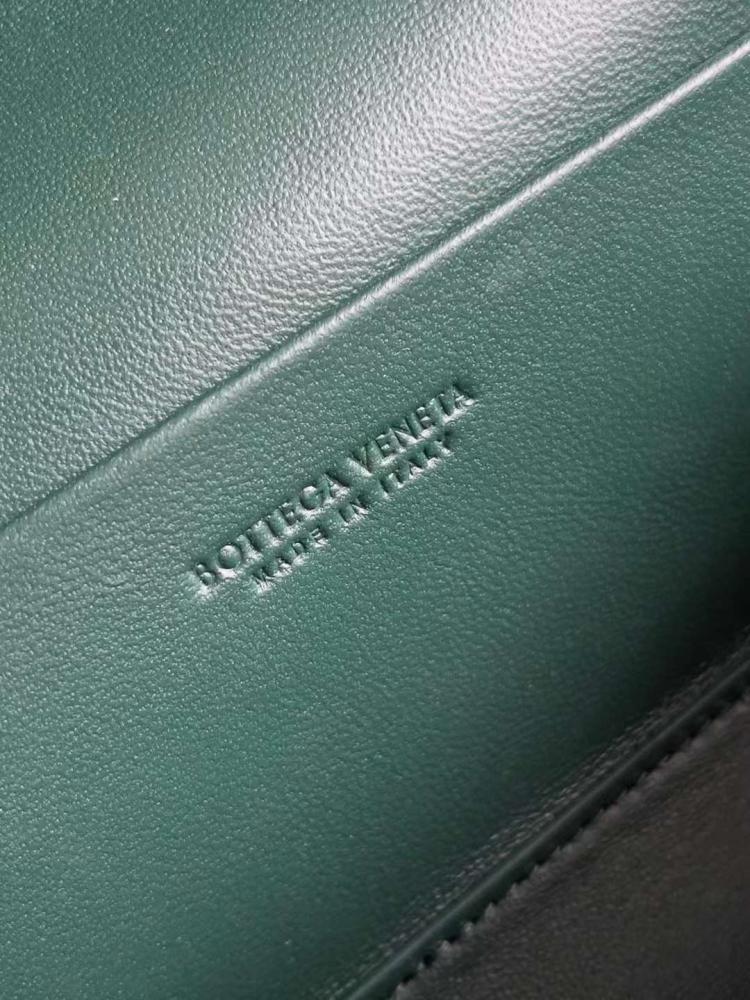 BOTTEGA VENETA 22CM