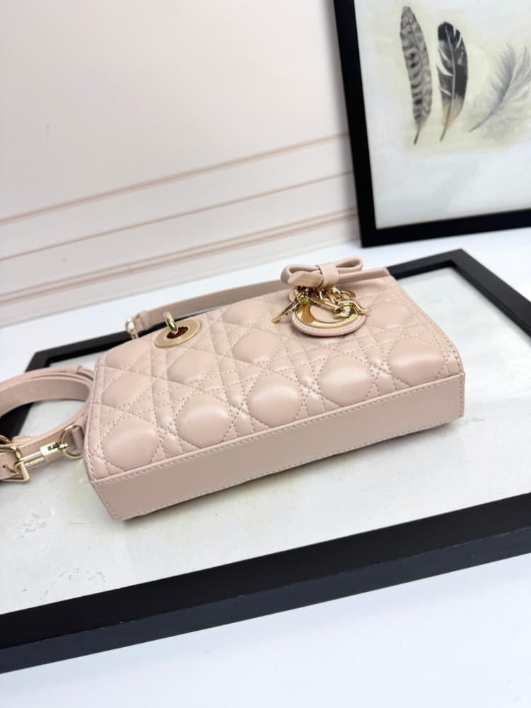 بيج الجديده Micro Dior joy 22cm