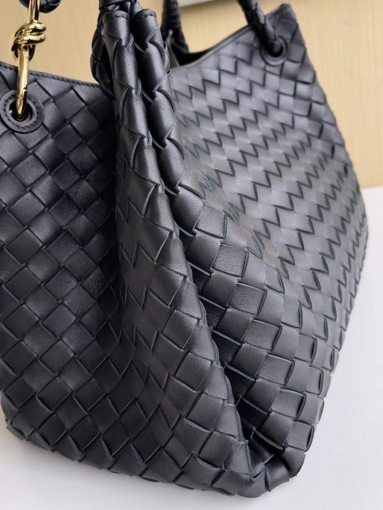 BOTTEGA Large Parachute 30cm