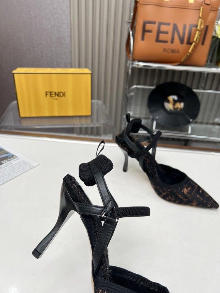 FENDI  مقاس 38