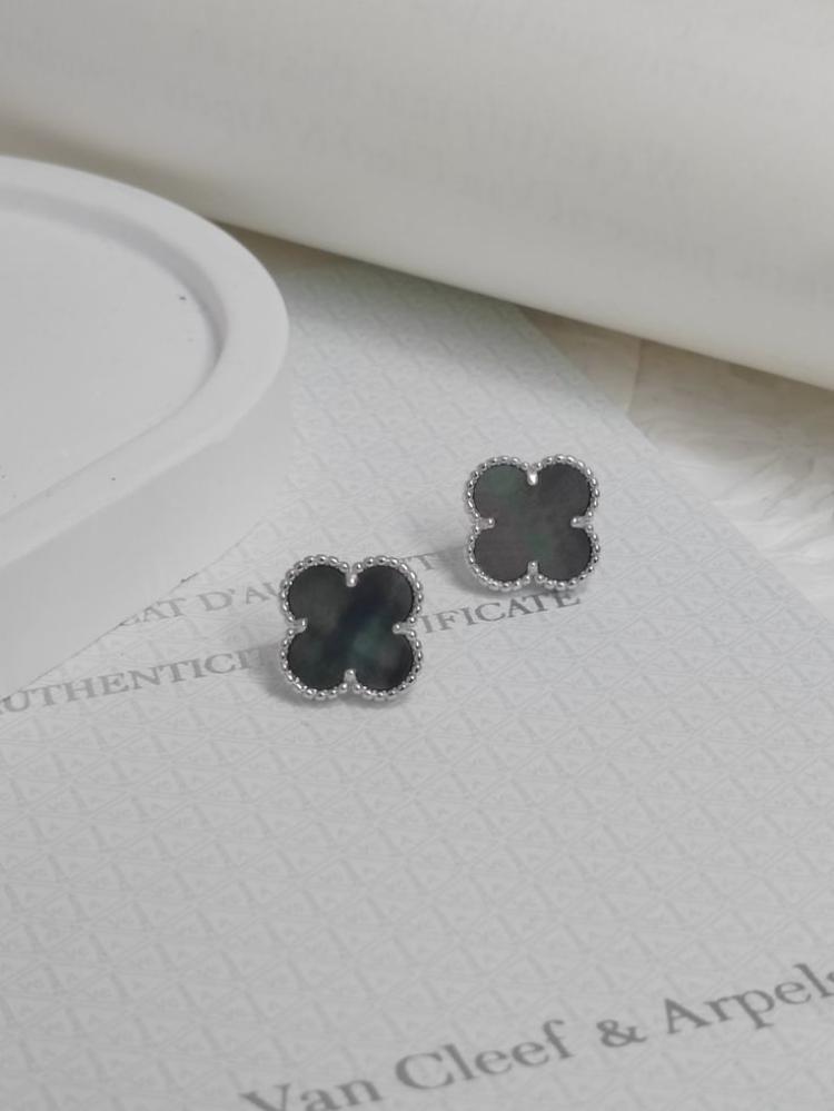 van cleef & arpels مطليه