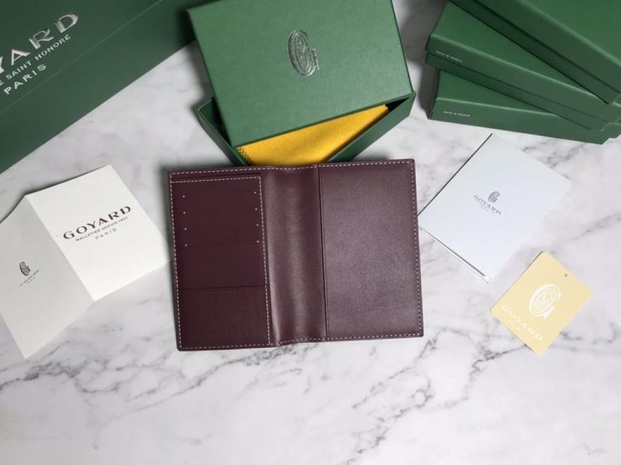 GOYARD حامل جواز السفر