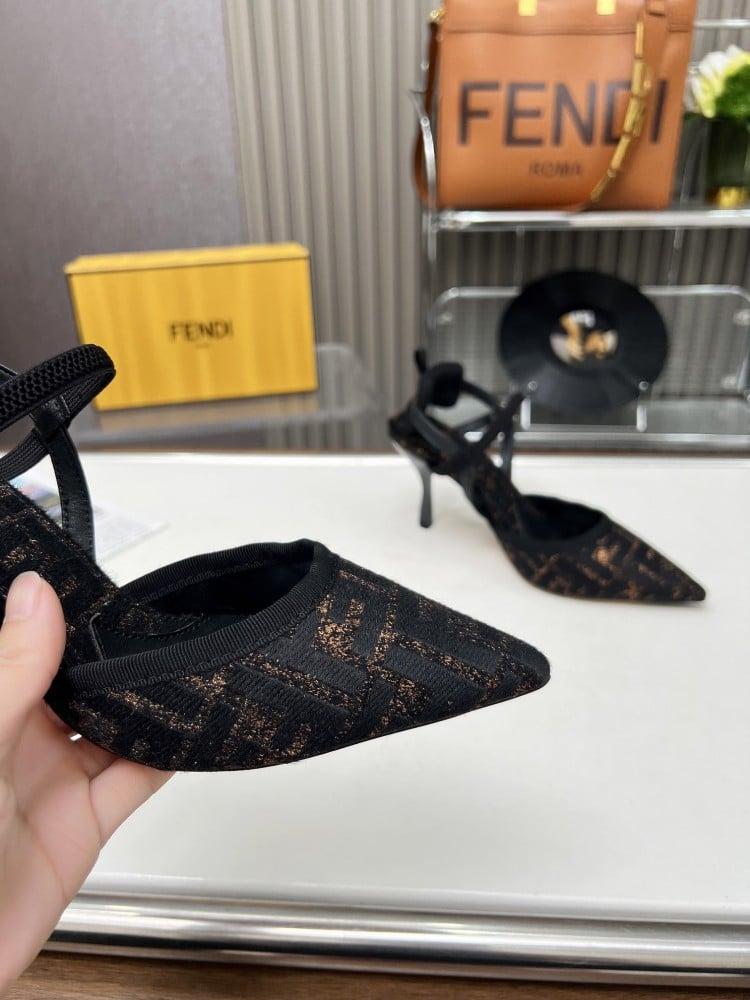 FENDI  مقاس 38
