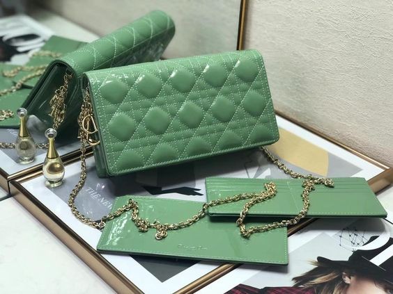 DIOR 21,5CM