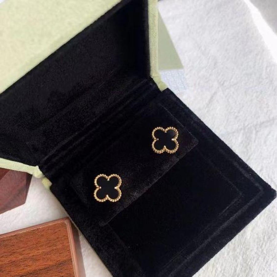 van cleef & arpels مطليه