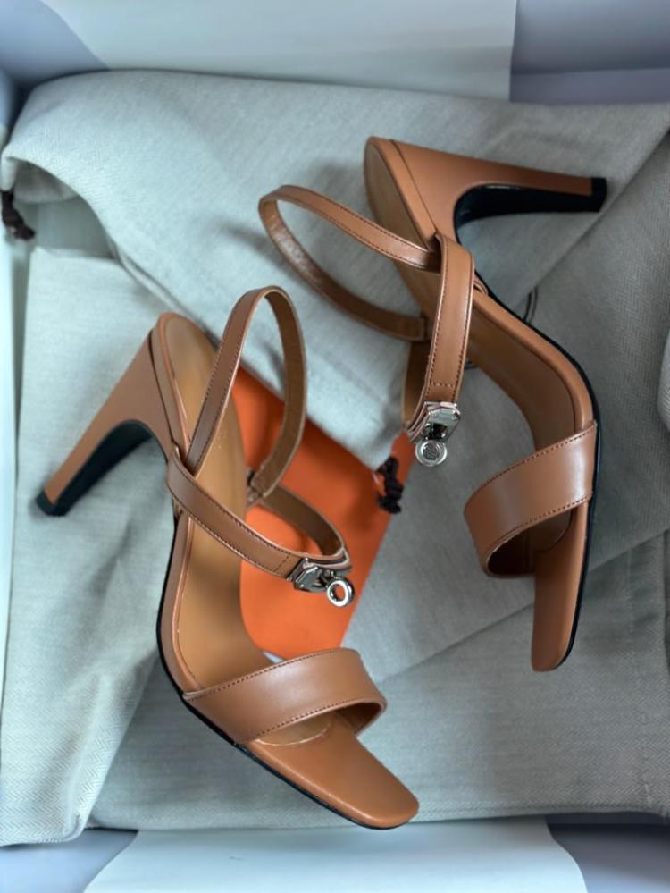 Hermes مقاس 38