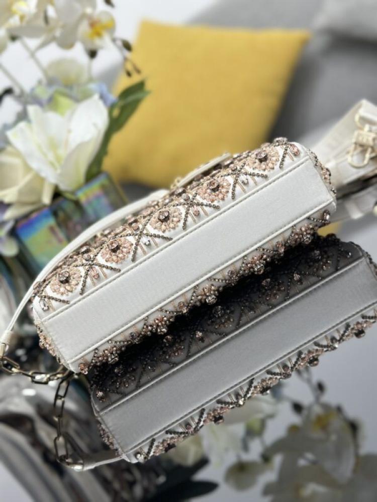 Dior 22CM(Limited Edition) إصدار خاص
