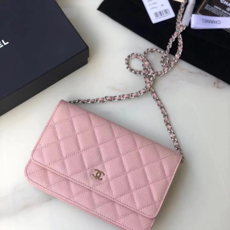 CHANEL 19CM