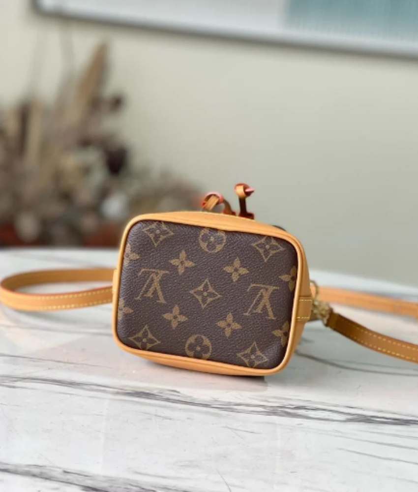 Louis Vuitton 11cm