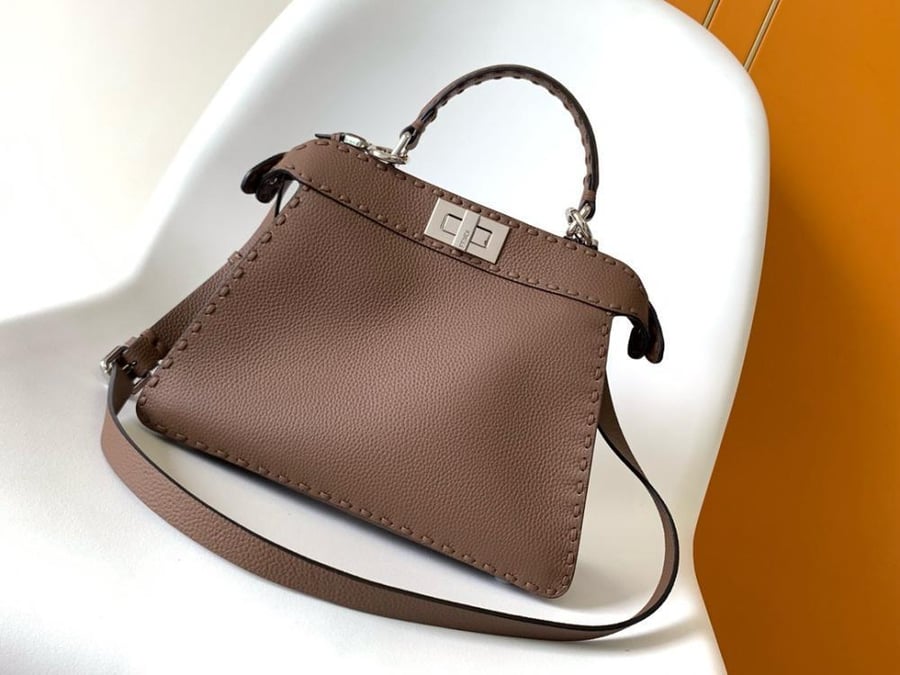 FENDI Peekaboo small 27CM