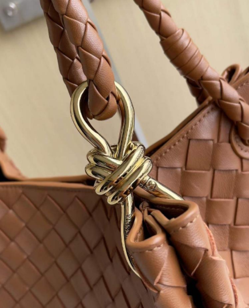 BOTTEGA Large Parachute 30cm