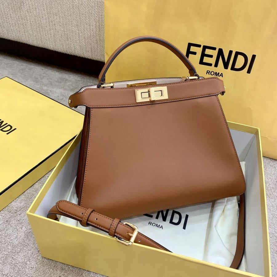 FENDI Peekaboo small 27CM