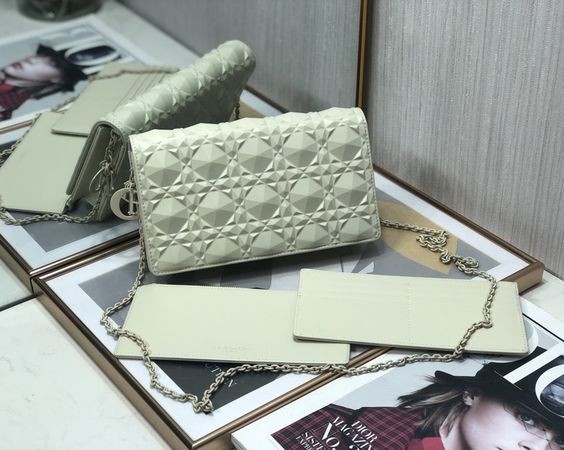 DIOR 21,5CM