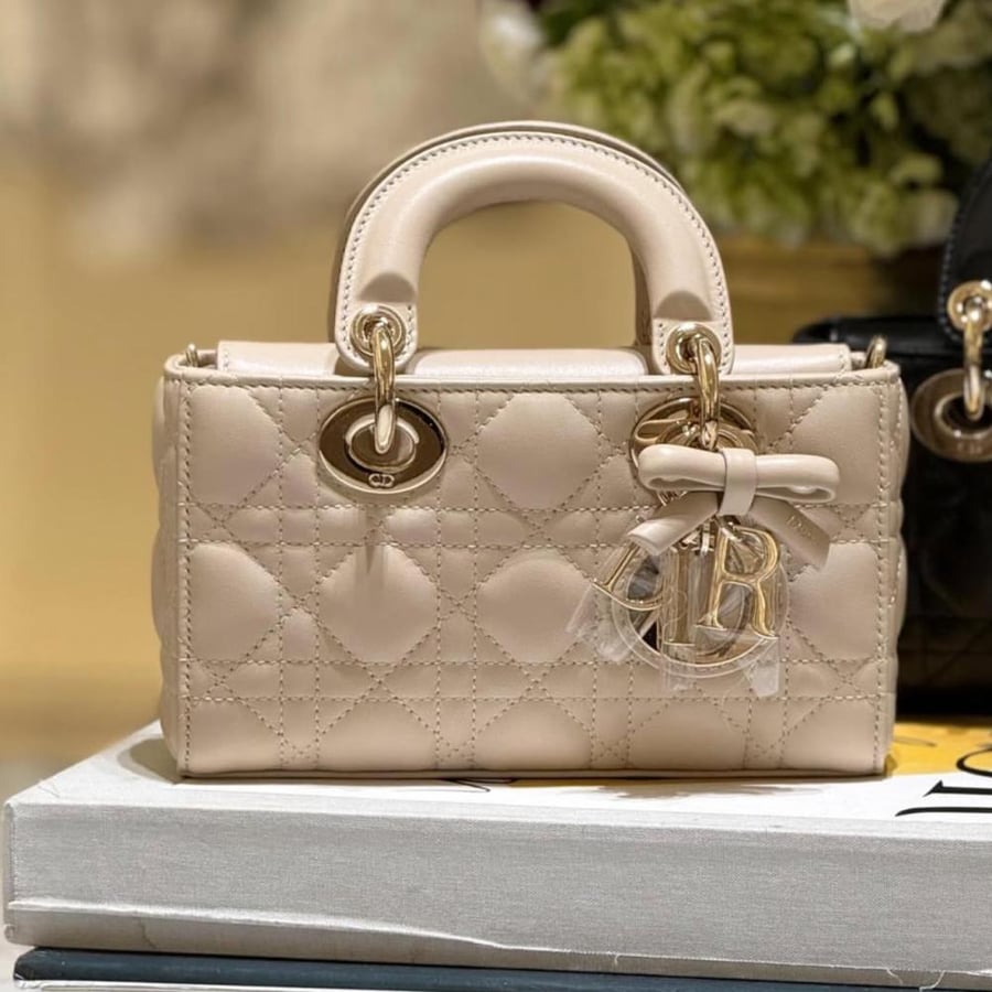 الجديده بيج  Micro Dior joy 16cm