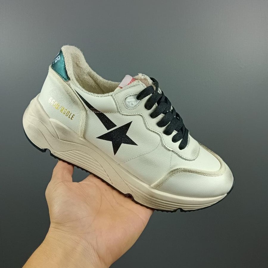 GOLDEN GOOSE
