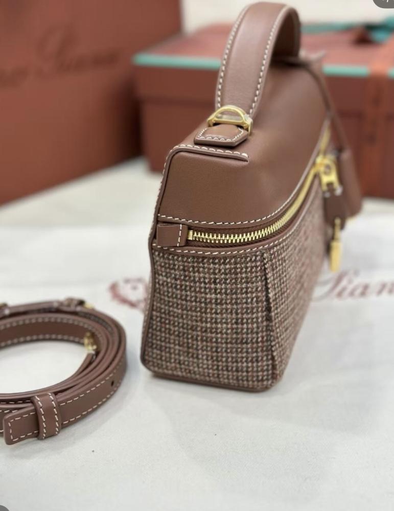 Loro Piana  19CM