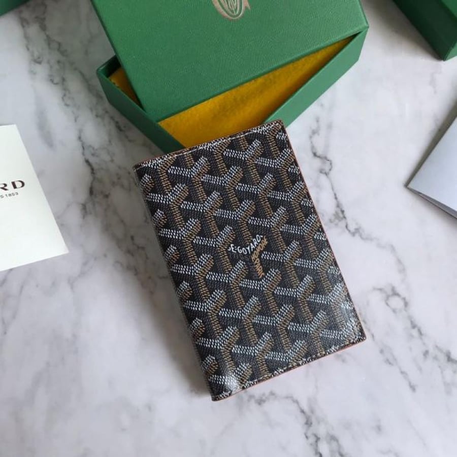 GOYARD حامل جواز السفر