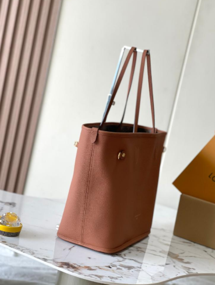 LOUIS VUITTON MM 31CMتنلبس جهتين
