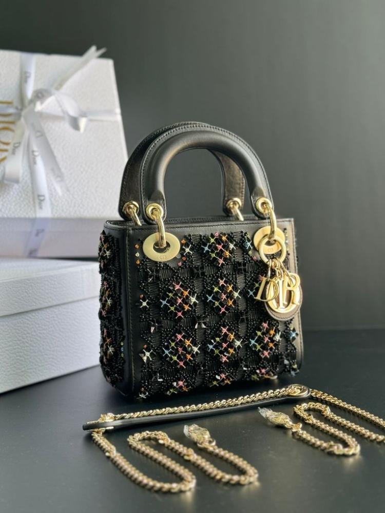 Lady Dior mini 17CM(Limited Edition) إصدار خاص