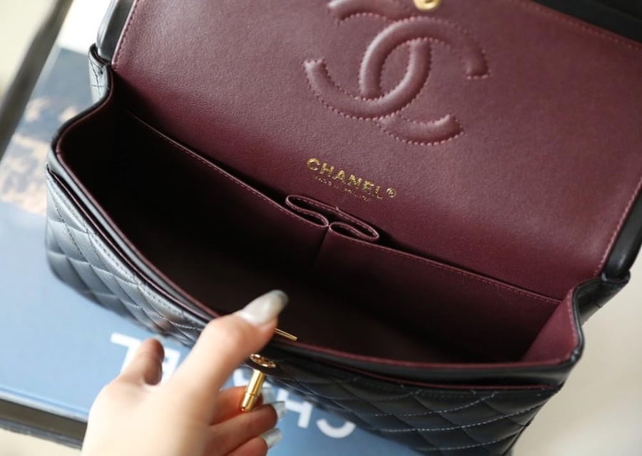 CHANEL 25CM كفيار