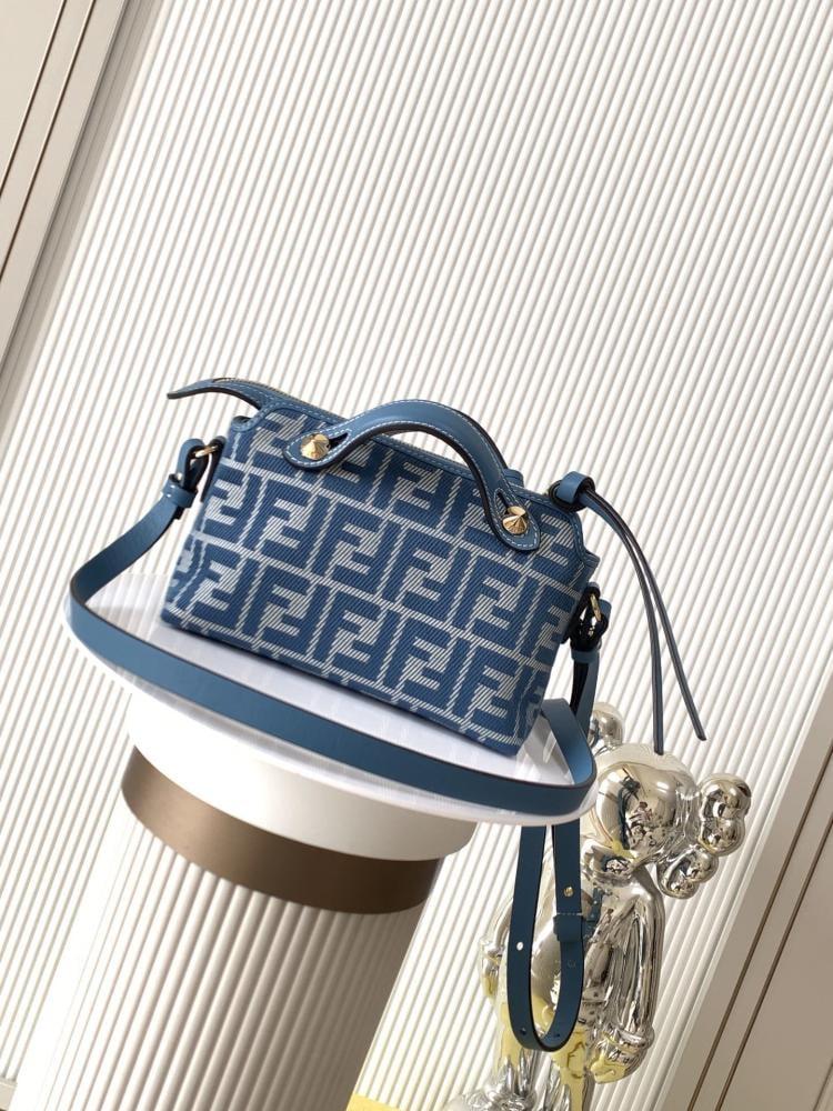 FENDI mini 20CM