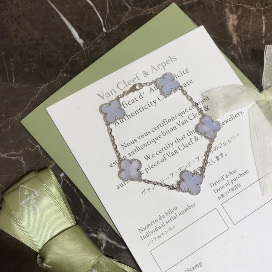 van cleef & arpels مطليه