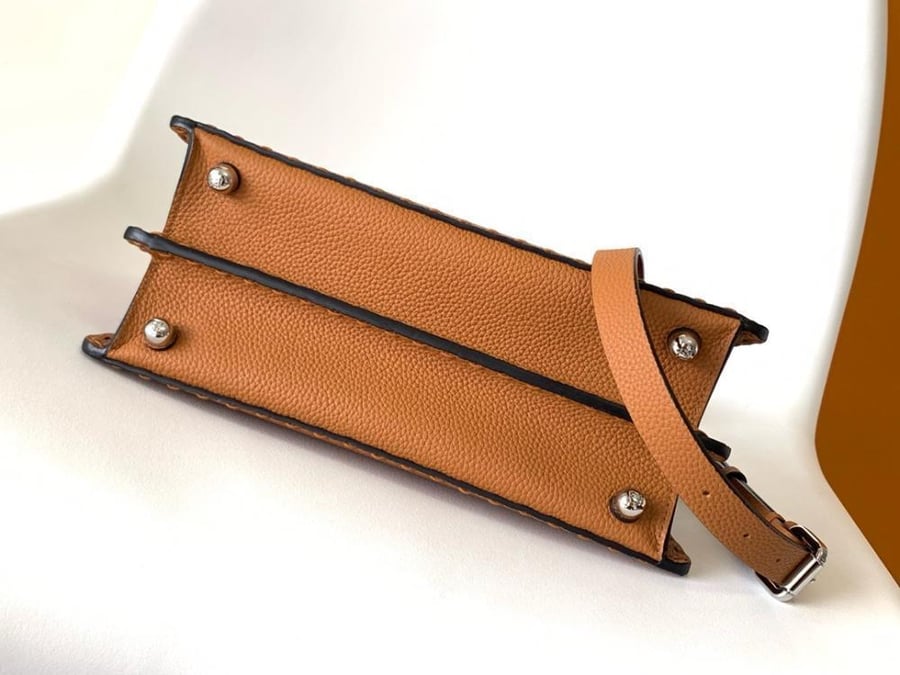 FENDI Peekaboo small 27CM