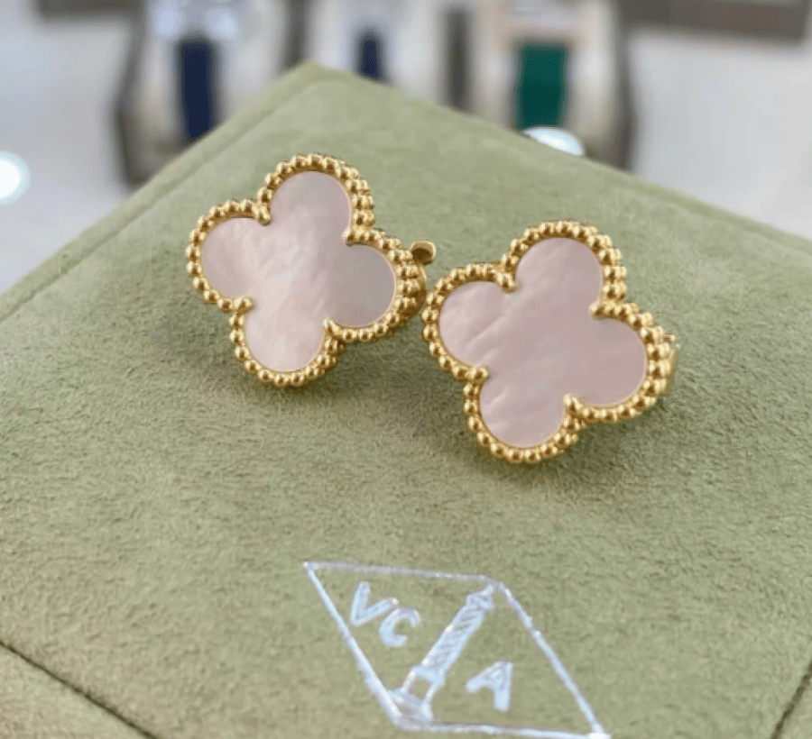 van cleef & arpels مطليه