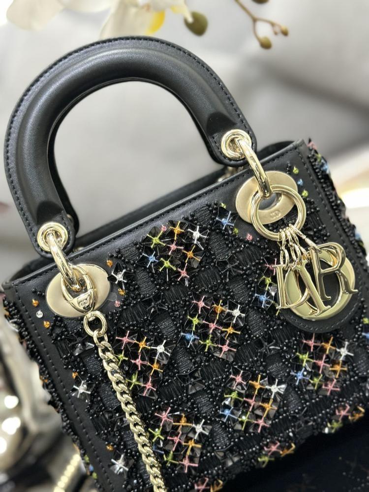 Lady Dior mini 17CM(Limited Edition) إصدار خاص