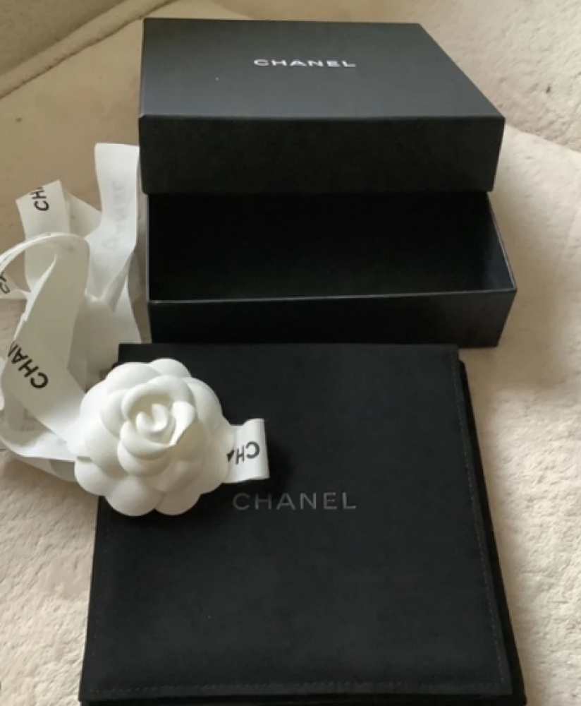 CHANEL للعقد الطويل
