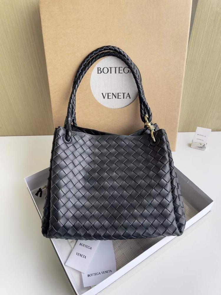 BOTTEGA Large Parachute 30cm