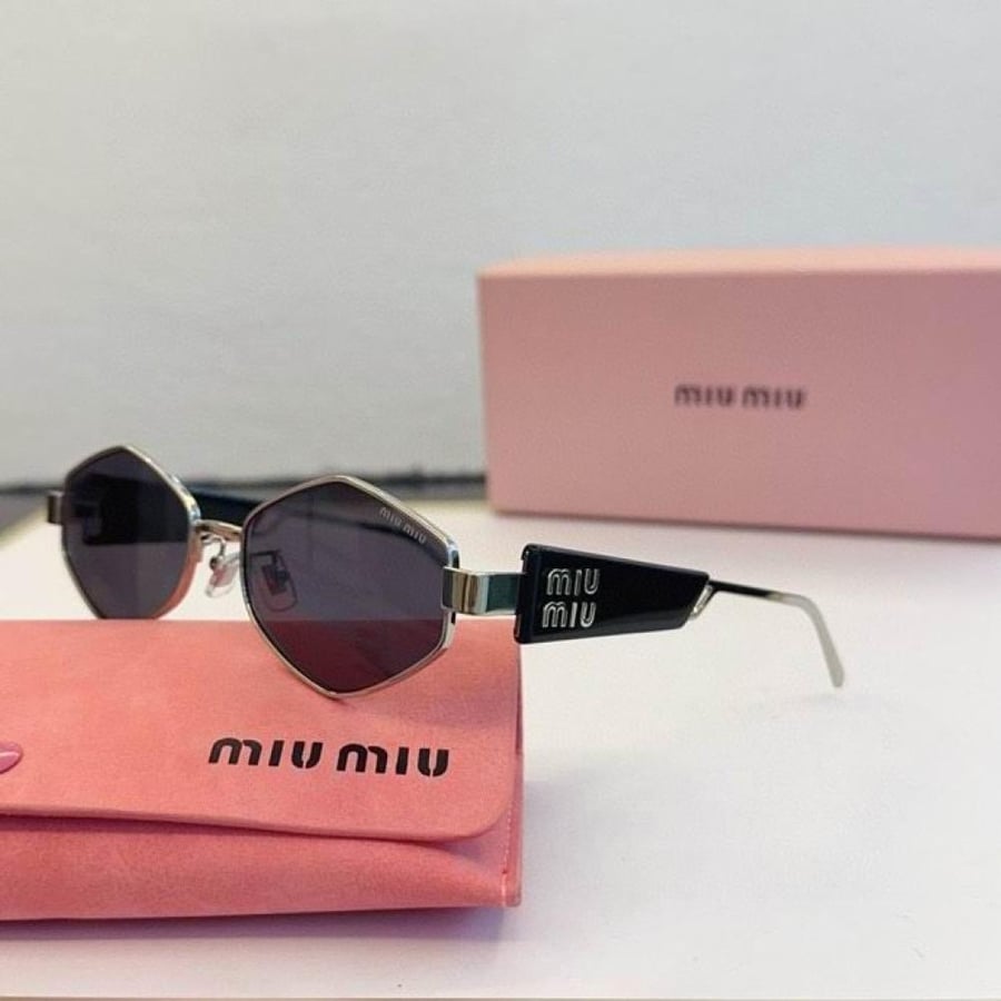 MIUMIU