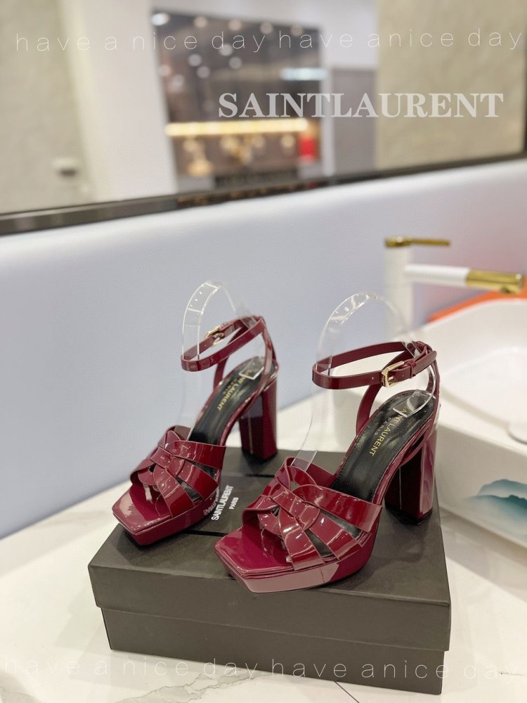 SAINT LAURENT