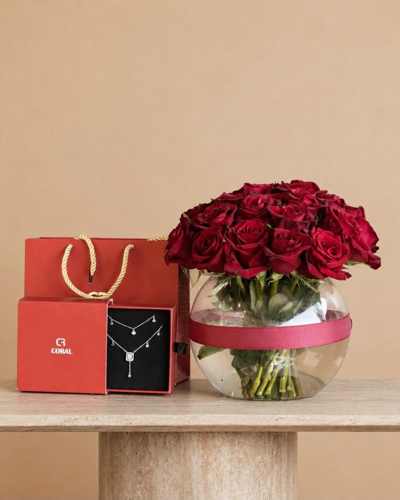 Vase of love & coral necklace