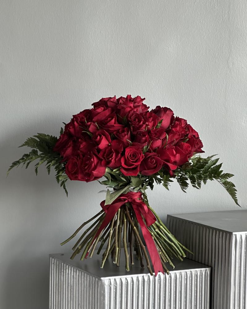 50 roses, gardenia, without wrapping