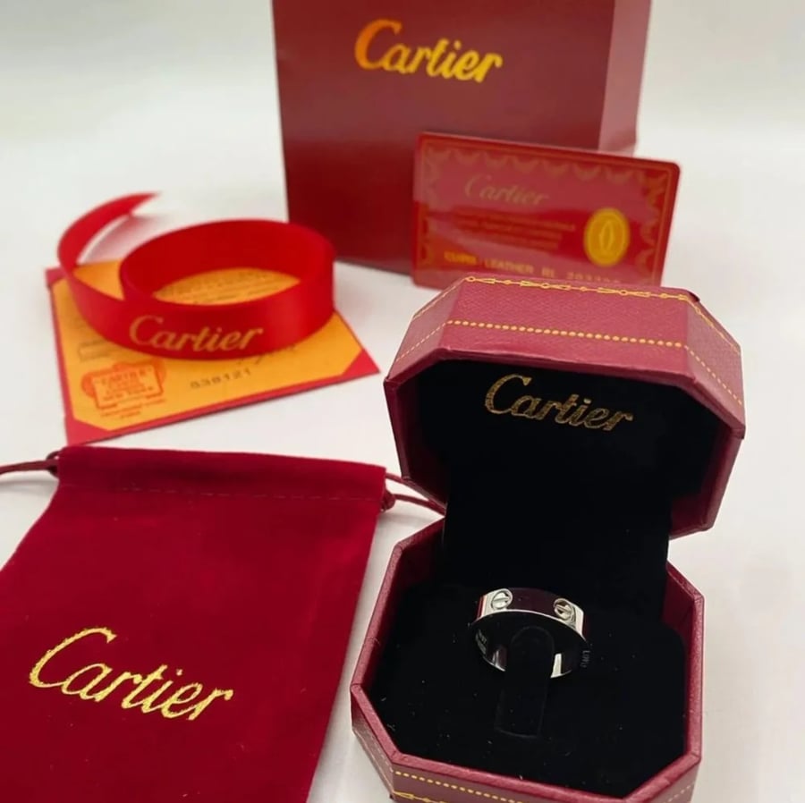 Cartier ring (with accessories) 04