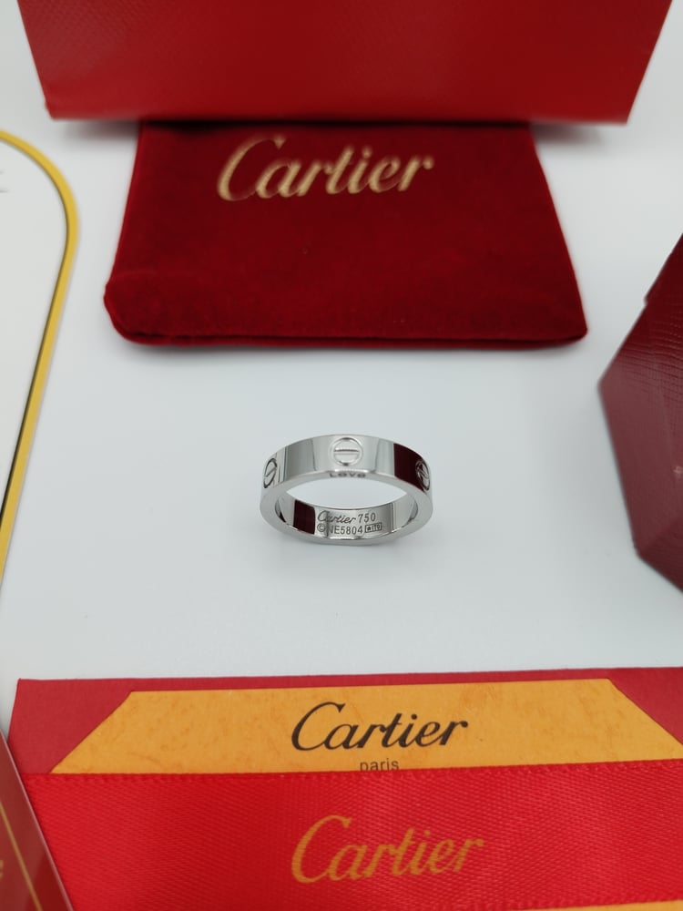 Cartier ring (with accessories) 04