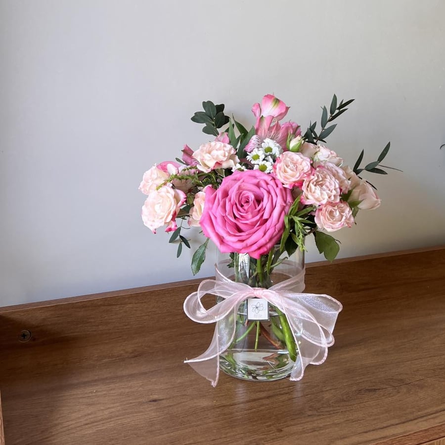 Natural flower vase