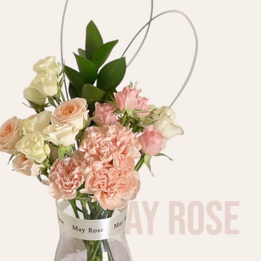 Natural flower vase